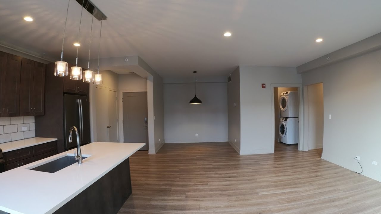 Curated visual reference: Fresh Look at Downers Grove Condo Quality 2 Bedrooms 2 Bathrooms Covered Terrace