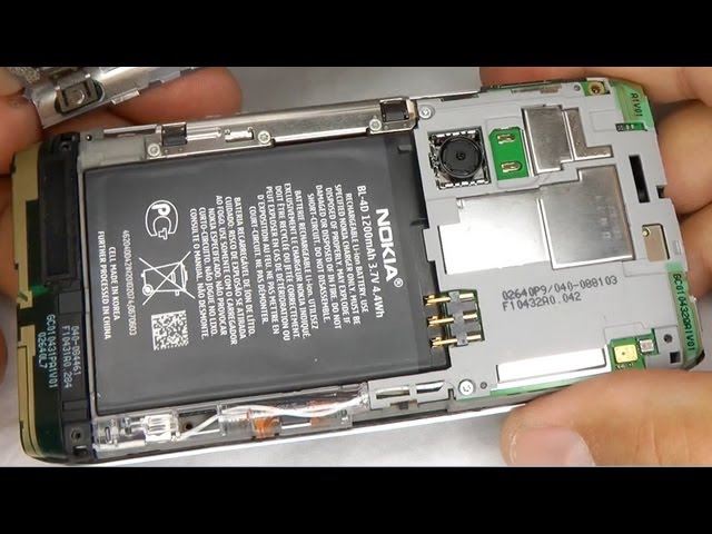 Nokia E7 ♥ Battery Removal & Replacement - YouTube