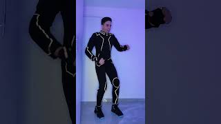 Estilo Que Não Quebra Bad To The Bone Dance Robot