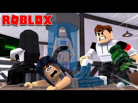 MI EX NOVIO ME GOLPEA Y ATRAPA ! - Flee the Facility Roblox