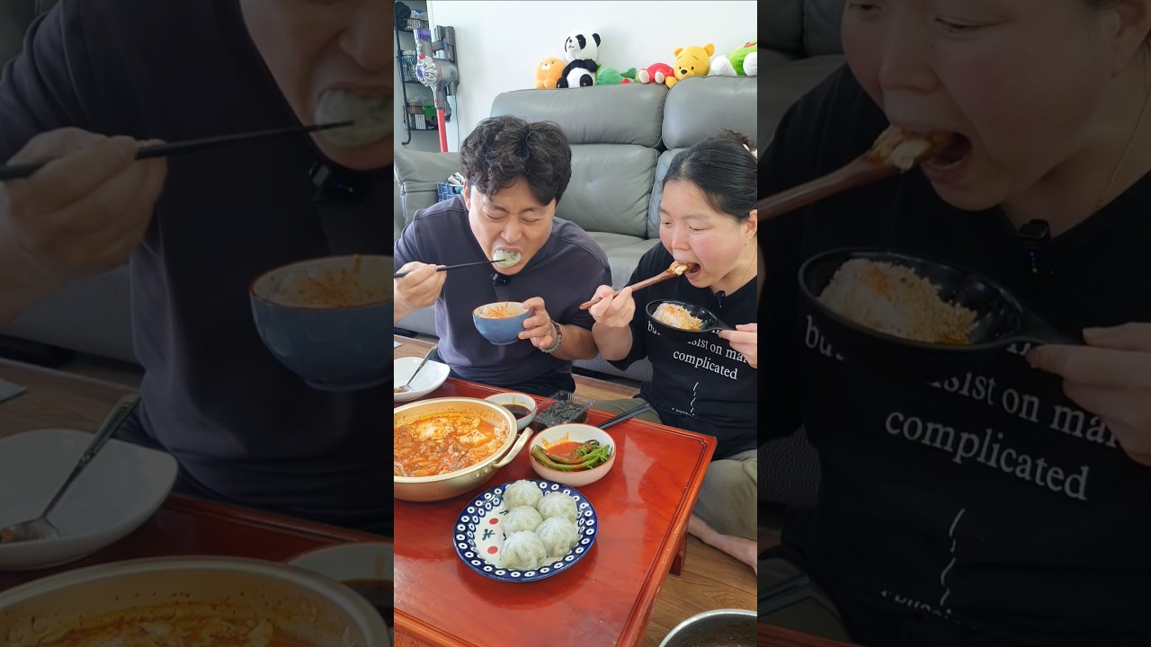순두부참치김치찌개&쫀득한감자만두로 집밥먹었어요 #mukbang #참치김치찌개 #집밥