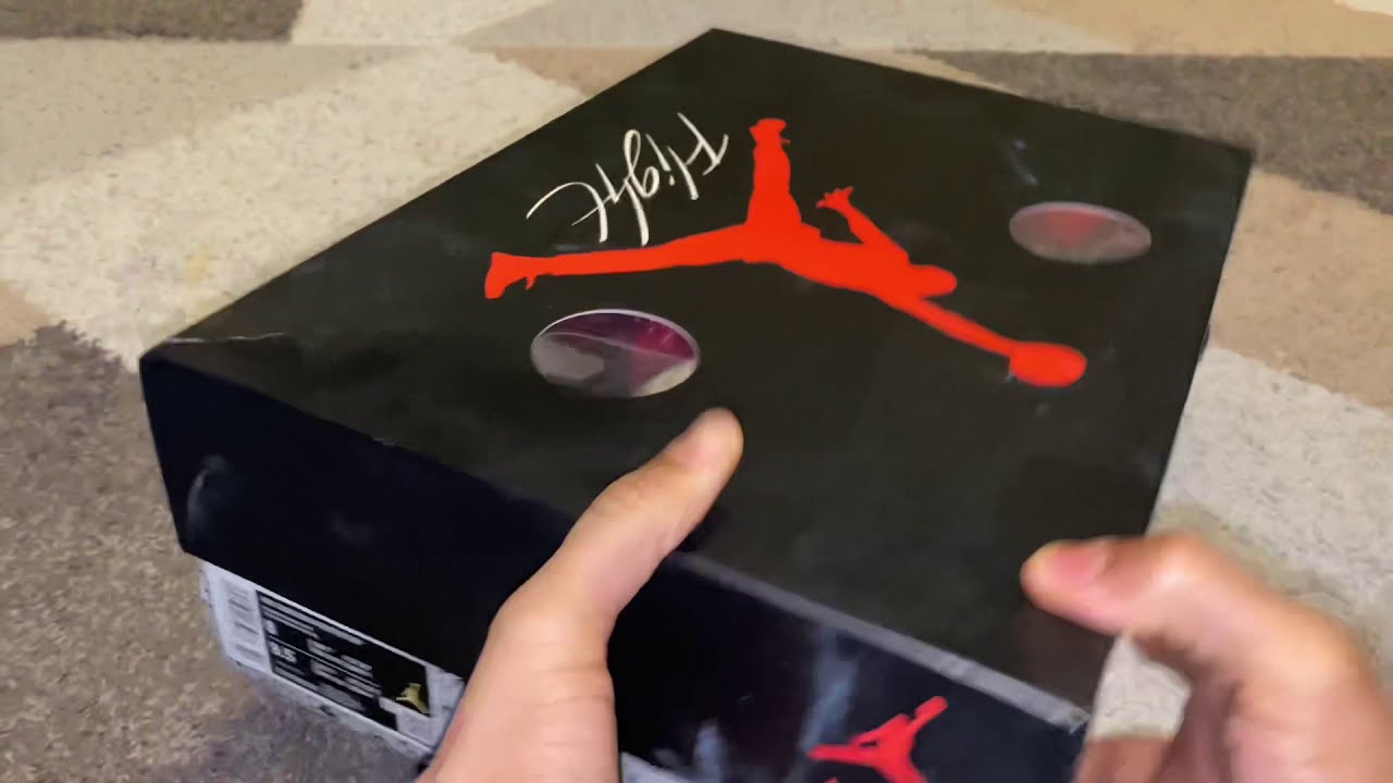 AIR JORDAN 4 OFF WHITE "BRED" REVIEW AND ON FOOT (Laces Swap) **Sneakers of the Year**