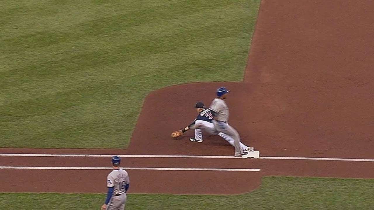 TEX@MIN: Plouffe gets Andrus on a close play at first