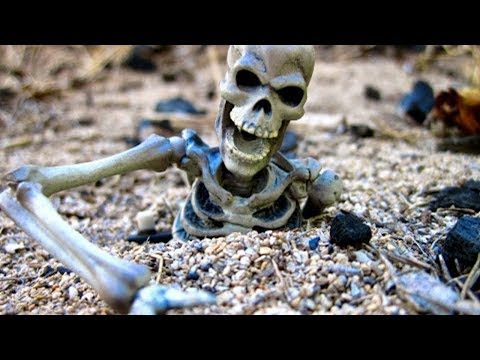 Vídeo: Lago Esqueleto Roopkund - Vista Alternativa