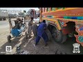 How amazing air pressure tank work in Pakistan | how change truck tire by mobile air pressure tank