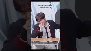 Download Lagu Jihoon when his fav song plays.. it's showtime 🎤🕺🏻 #short MP3