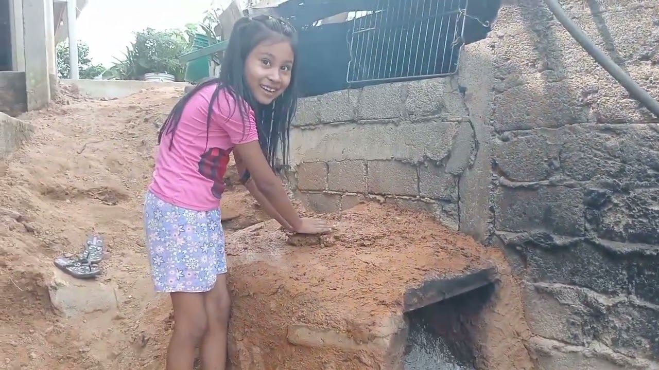 Se cayó el horno, por el huracán Jon.  por ese motivo, hicimos otro para hacer pan 🍞