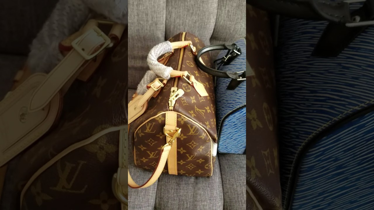 Louis Vuitton Speedy 30 Mon Monogram Bandouliere versus Speedy 25 Epi Comparison, & Luggage Tag ...