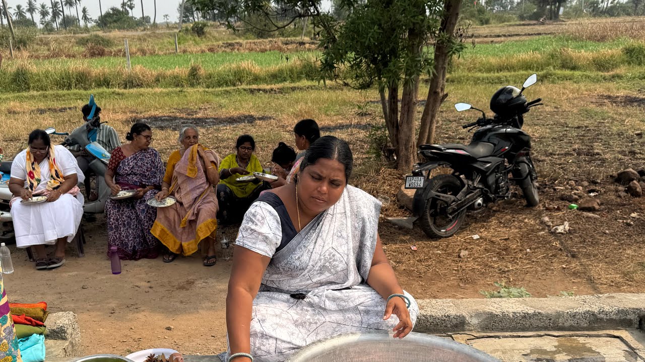 పిల్లలూ అందరూ కష్టపడి గోడ భీములకి కాంకిరిట్ పోశారు అని చికెన్ కూర వండి పెట్టాము 😋👌💯