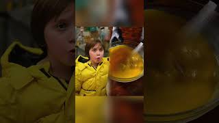 Мальчик унижает кассира #юмор #прикол