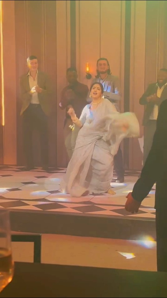#deepikasingh proving that dance is the ultimate stress reliever ?? #filmykalakar
