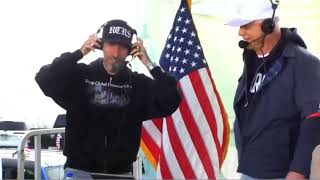 Boomer and Gio: Fmr WFAN PD Spike Eskin flipping the bird at WFAN's Summer Kickoff 5/22/26 (NSFW)