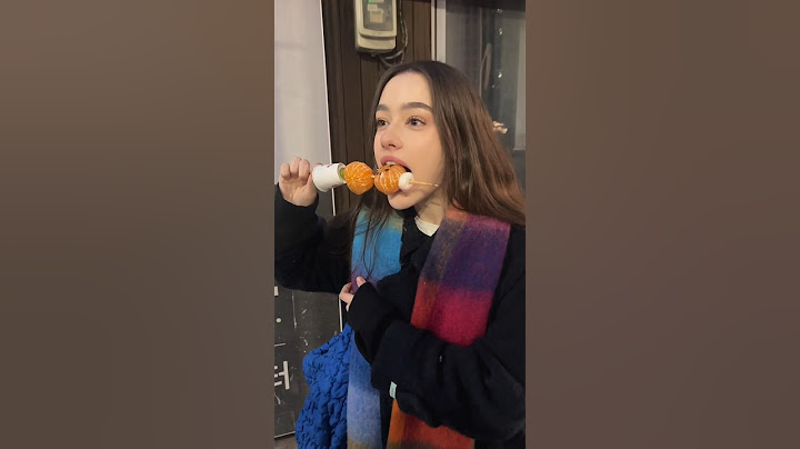 탕후루 처음 먹어봐요￼~!