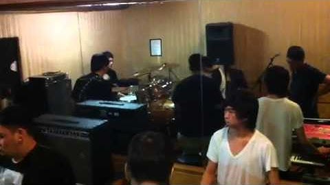 Cemetery dance club - intro + the end is not yet to come (s