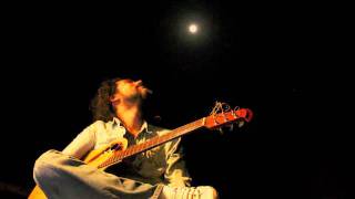 Video thumbnail of "Muchacha ojos de papel / Tributo a Spinetta por Quique Neira"