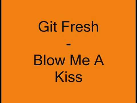 TIKTOK VIRAL!!! BLOW ME KISS - YouTube