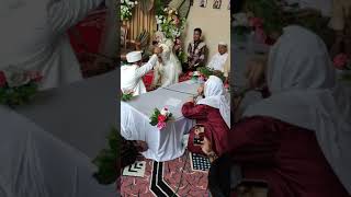 Download Lagu abuya uci bimbing pengantin baru menyentuh istri tercinta semoga menjadi keluarga samawa MP3