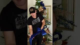 This Is How I Add Ribbon To My Christmas Trees To Make An Impact / Ramon At Home