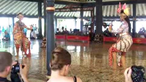 javanese dance yogyakarta style
