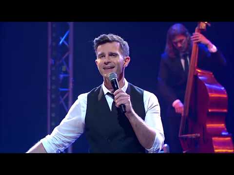 David Campbell - I Can&#039;t Help Myself (Sugar Pie Honey Bunch) (Live)