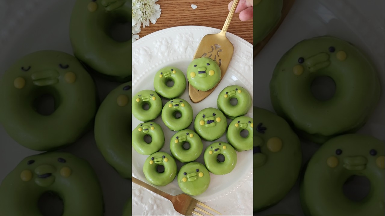 くちぱっちのミニドーナツ作りました🍩#たまごっち #くちぱっち #ドーナツ#おやつ #お菓子作り