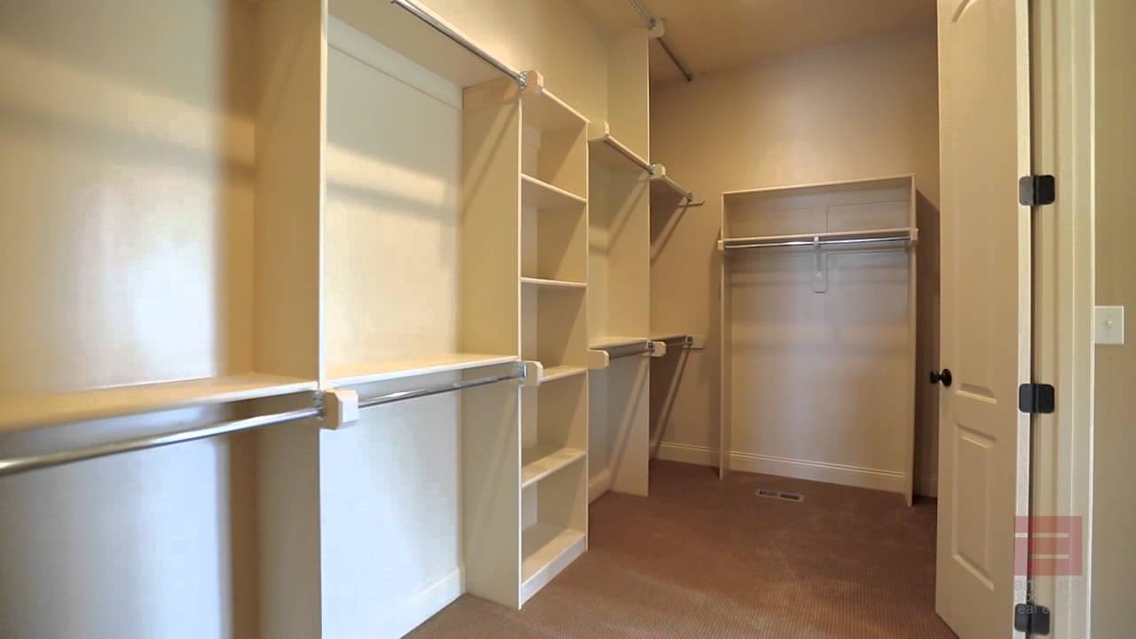 Leawood Home Tour: 3112 W 137th St (Susan Hoskinson, BHG Real Estate)