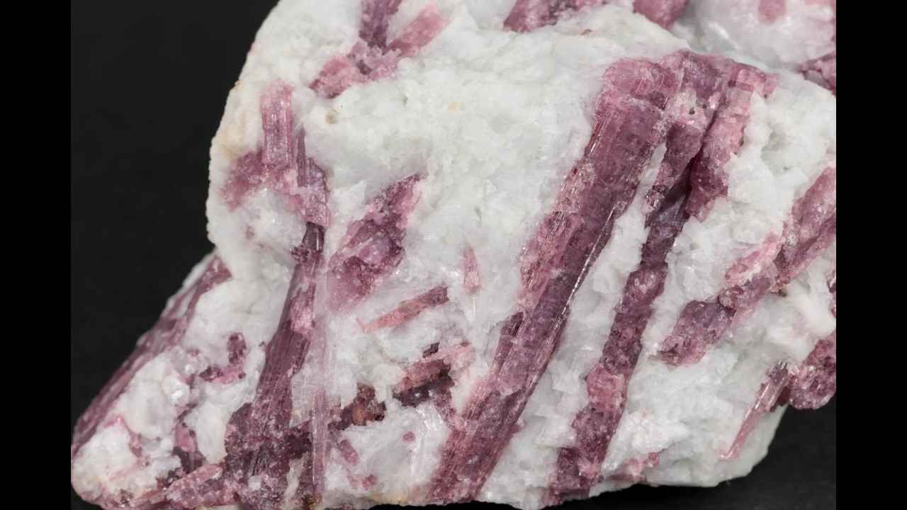 ピンクトルマリン 原石 母岩付き 155g / Pink Tourmaline - YouTube