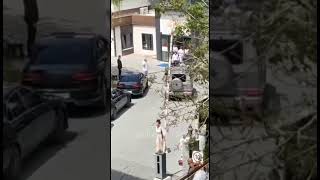 Yali Çapkini 34 Bolum Ferit, Seyran Ve Tarık Hastanenin Yakınında Kucaklaşıyorlar. Içapkını