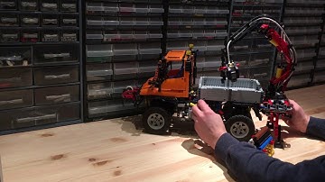 Lego Technic Mercedes-Benz Unimog U 400 (8110) Functions