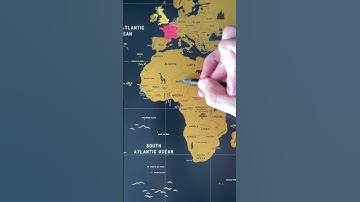 This map is perfect to track the countries that you visited🌎 #map #worldmap #scratchmap #travel