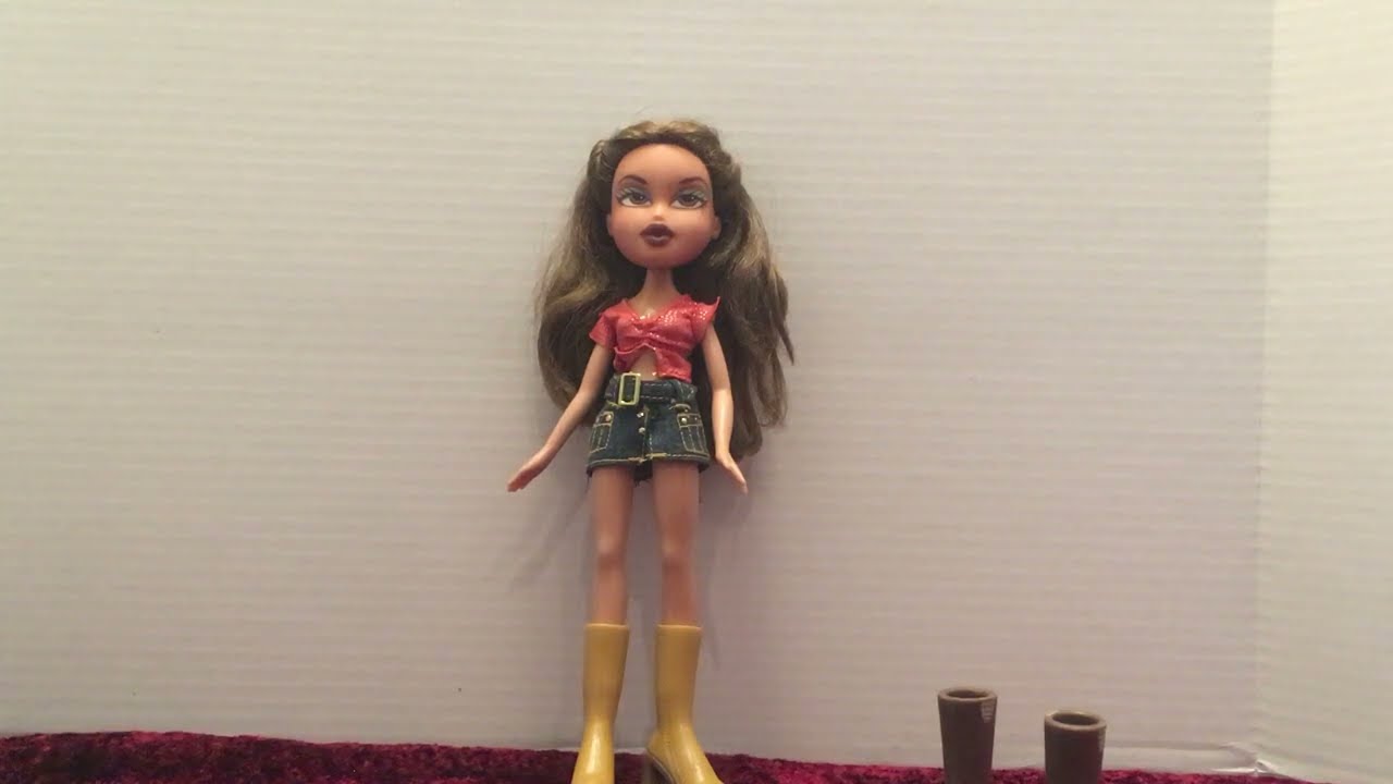 Can anyone identify this doll? Same outfit + necklace as New Year's  CeleBratzion Yasmin? : r/Bratz