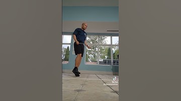 Jump rope and double under skills. #jumprope #speedrope #doubleunders