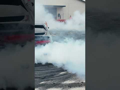 Show car or Burnout Car.... "NOBAGS" destroying tyres all weekend!