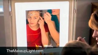 The Makeup Light At The 2014 Phamexpo