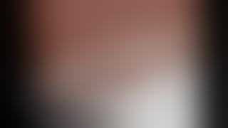 Seorang gadis tersungkur di ranjang noda