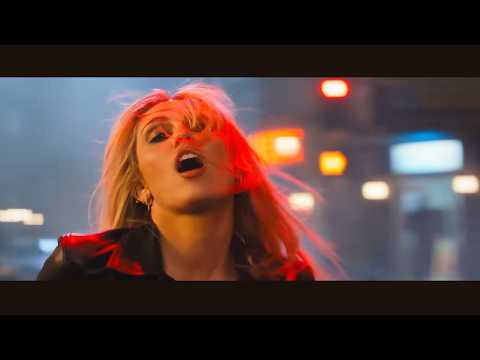 麥莉 MILEY - 撩動心弦 Bass Persuades (華納官方中字版)