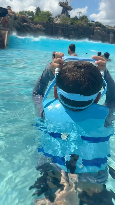 THE BIGGEST WAVE POOL!