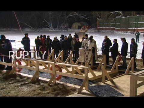 LIVE: Orthodox believers to brave Moscow’s freezing waters for Epiphany