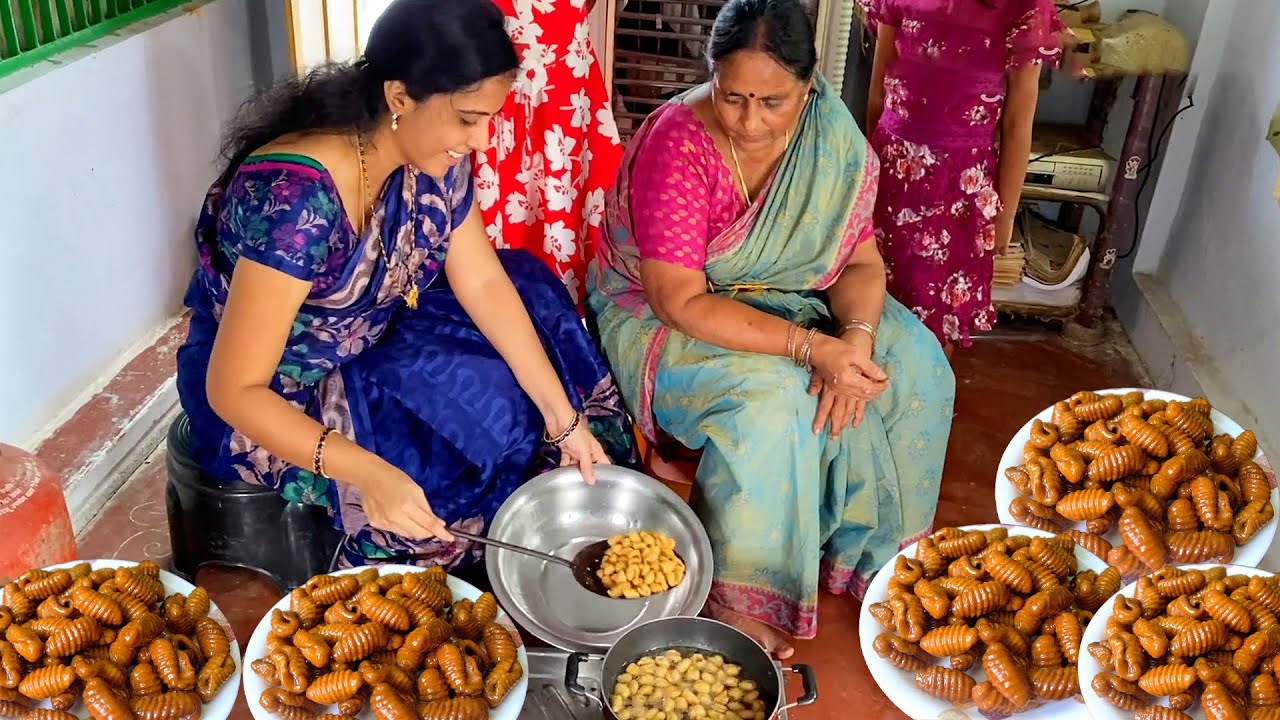గోధుమపిండితో బెల్లం గవ్వలు కరకరలాడాలంటే పిండి ఇలా కలపండి | Crunchy Bellam Gavvalu Making In Village