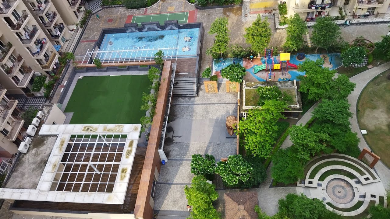 AIMS  930 GOLF AVENUE 2 SECTOR -75   NOIDA 2 BHK  MUKESH JHA 8076480866/9910004437