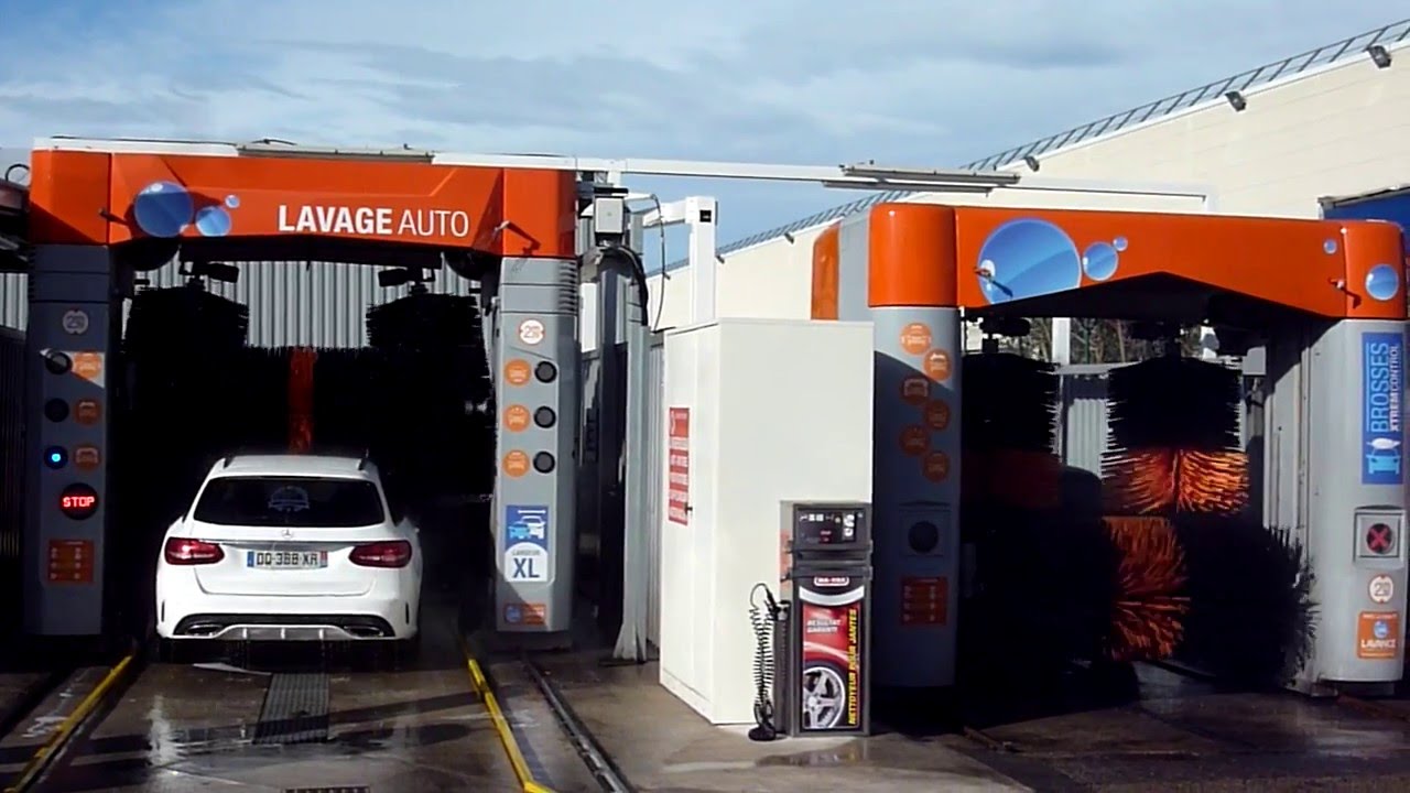 Lavage automobile intérieur avec odeur de tabac près de Nîmes pour