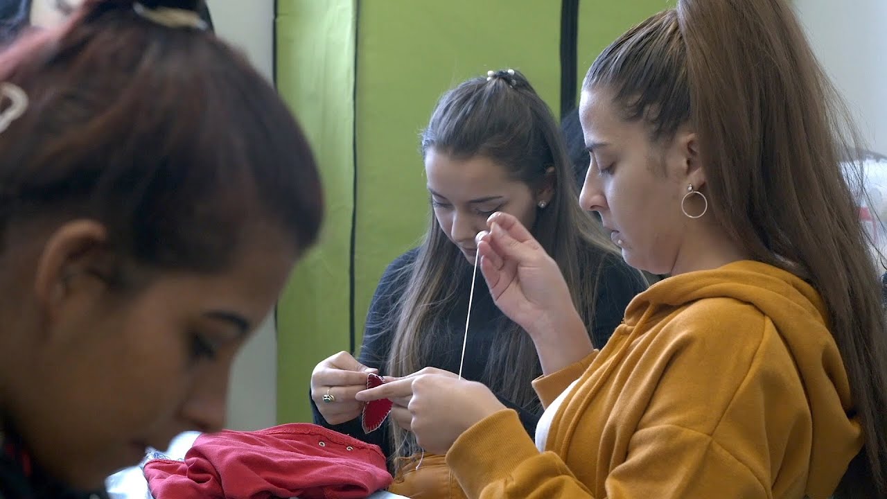 TREBIŠOV: Rómske ženy sa vrátili do školských lavíc.