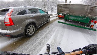 На велосипеде зимой по снегу