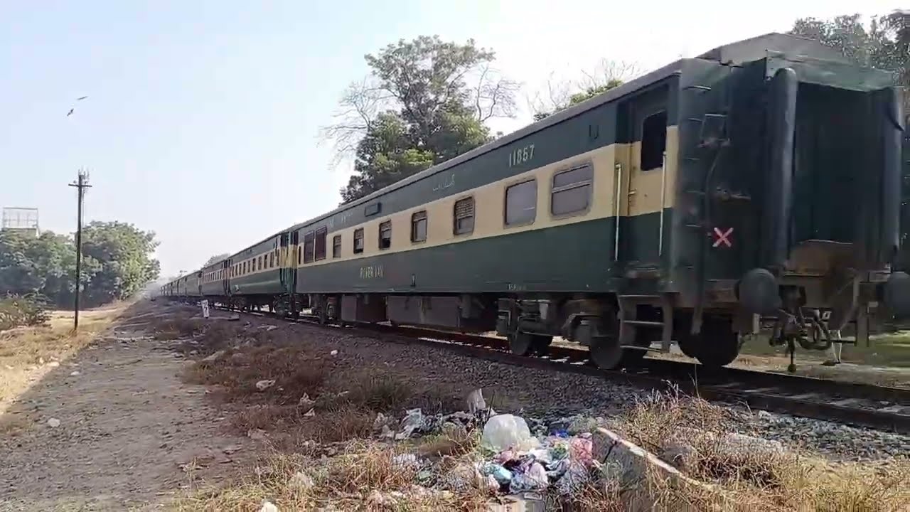 Risalewala railway station 17 up millat express | Pakistan express action | geu 40 zcu 30 hgmu 30 