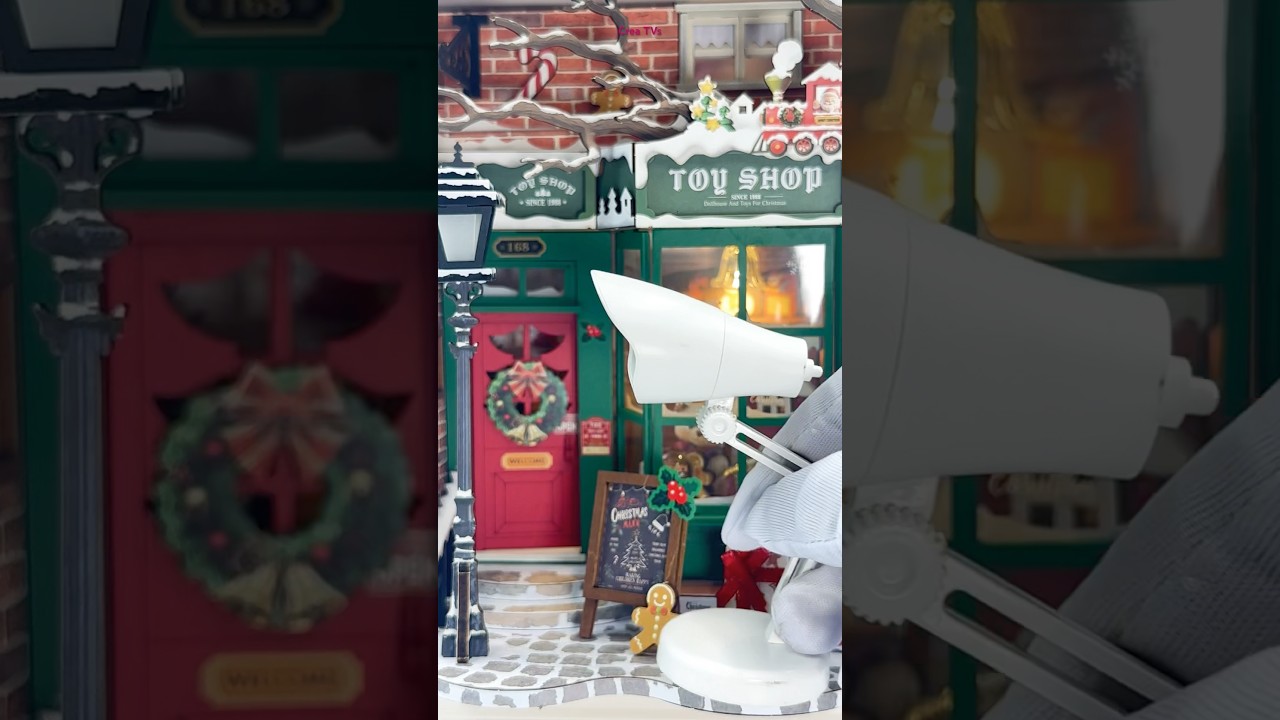 Rolife Santa's Toy Shop Spoof White Luxo Lamp 