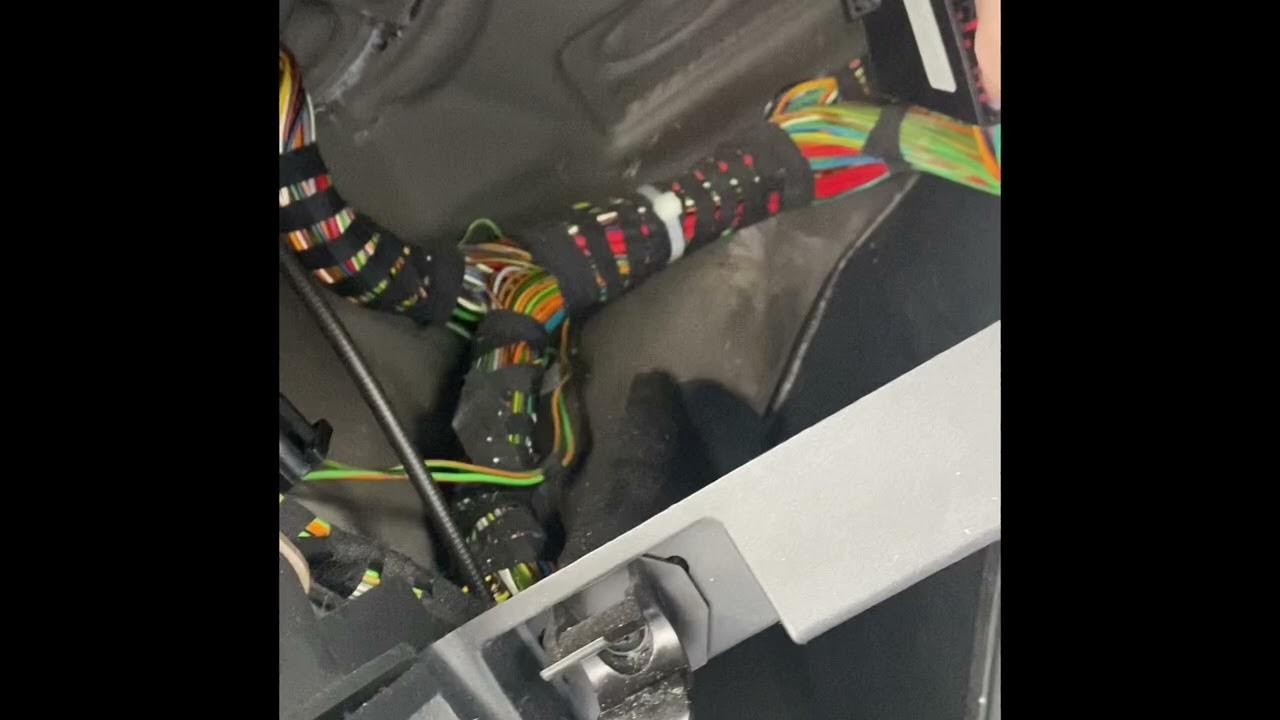 Ford fiesta mk6 immobiliser fault no start - YouTube