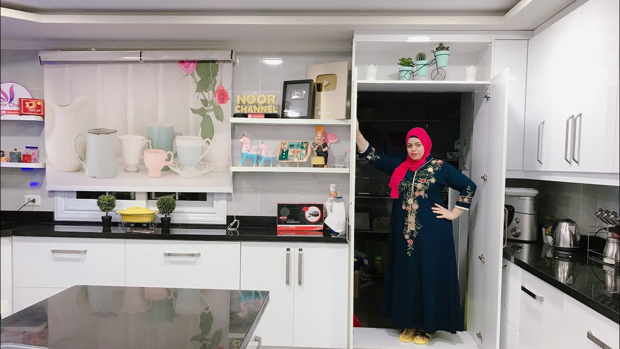 رصيت خزين المطبخ  وهغير كل البلاستك  وهجيب عجانات