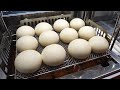 진공 기계로 만드는 초콜릿 도넛 / chocolate donuts made with a donut machine - korean street food