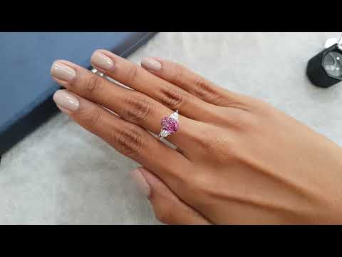 Oval cut padparadscha sapphire 4.00 ct Video  № 1