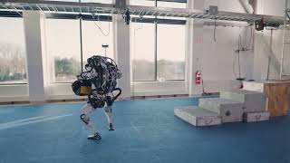 Atlas Gets a Grip   Boston Dynamics — уж помог так помог.